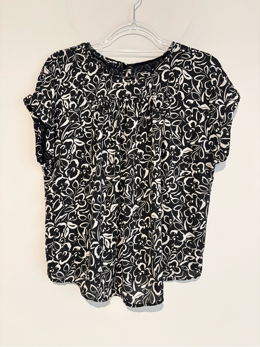 Loft floral short sleeve blouse black white size small